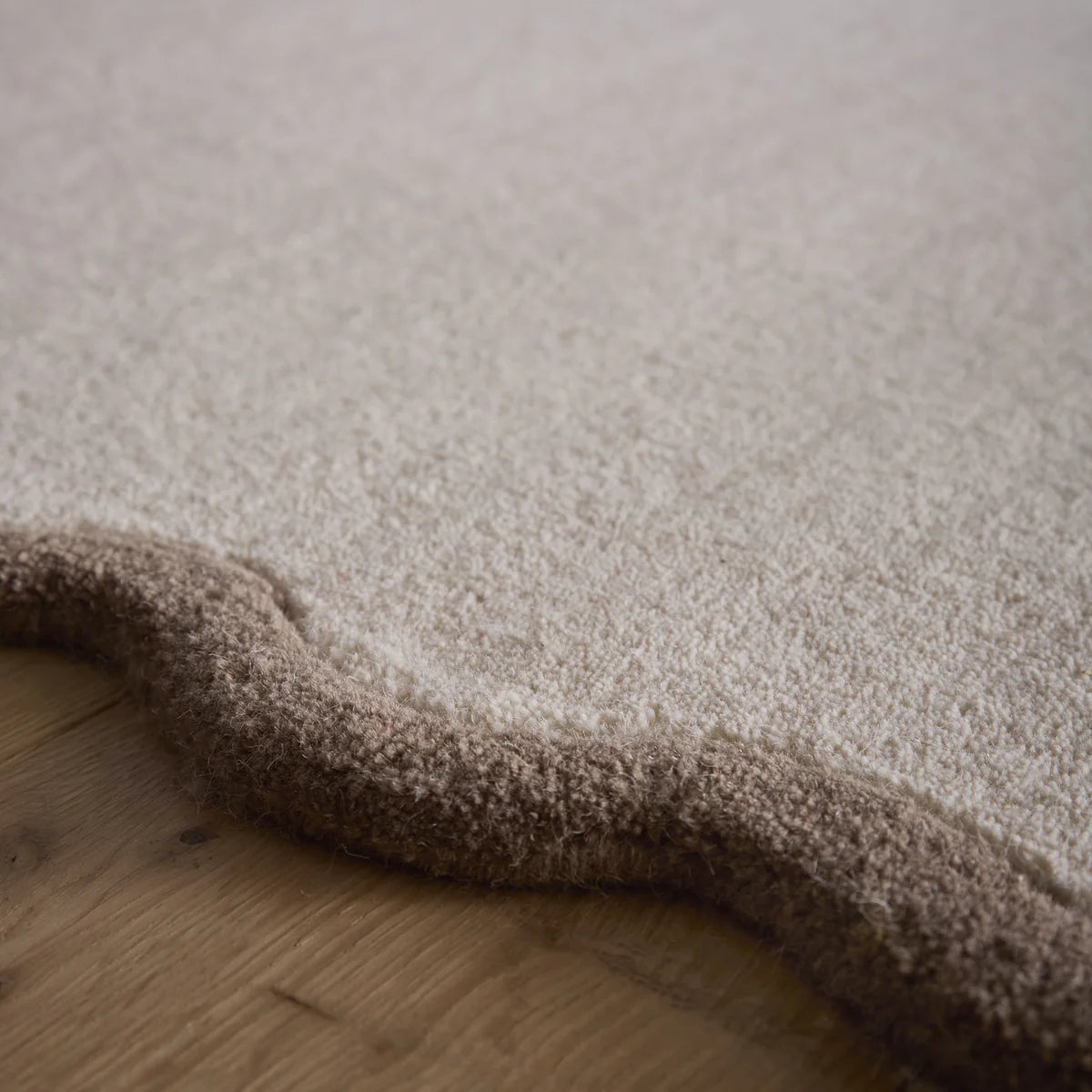Origins Scalloped Elsie Natural/Brown Rug
